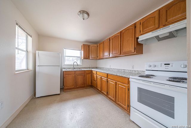 1516 Mexico, Castroville, TX 78009