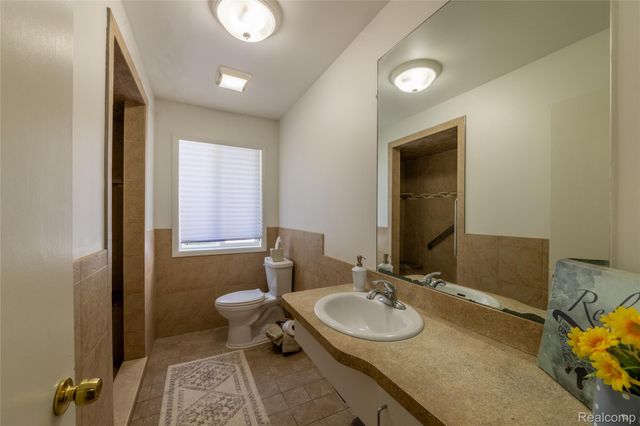 13390 Cogswell Street, Romulus, MI 48174