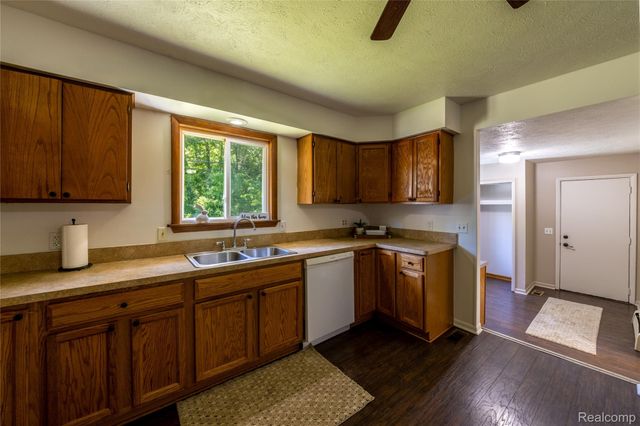 13390 Cogswell Street, Romulus, MI 48174