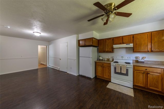 13390 Cogswell Street, Romulus, MI 48174