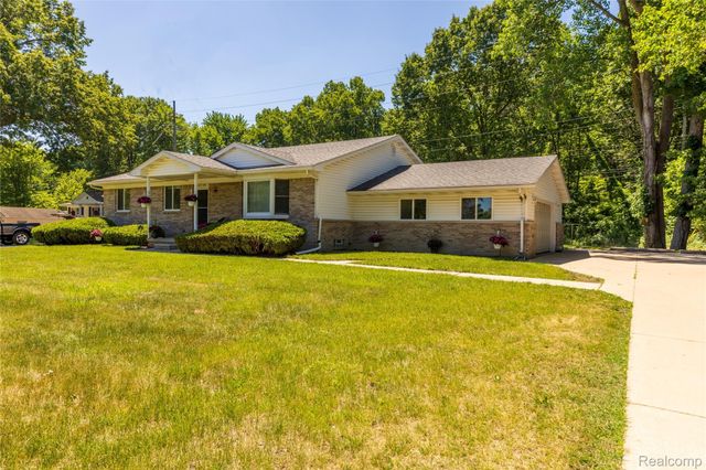13390 Cogswell Street, Romulus, MI 48174