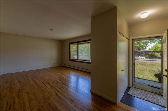 13390 Cogswell Street, Romulus, MI 48174