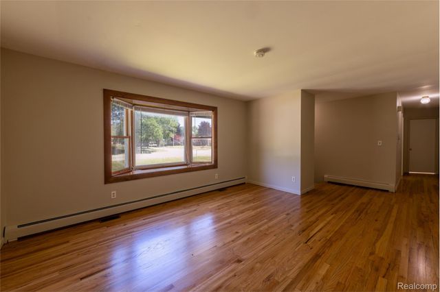 13390 Cogswell Street, Romulus, MI 48174