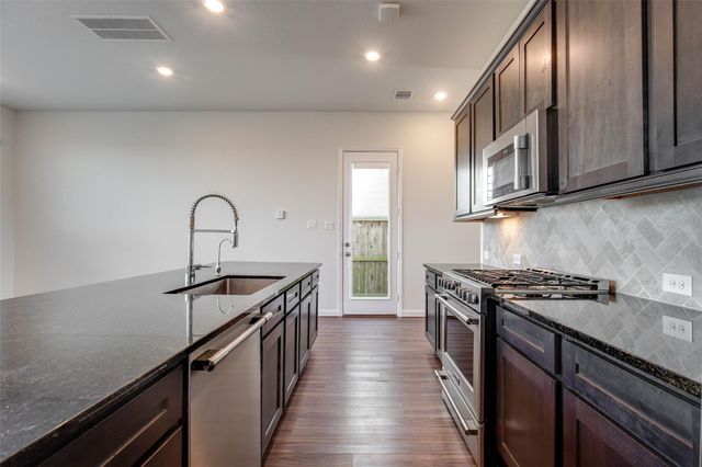 22746 Sutherland Bend Lane, Richmond, TX 77469