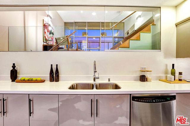 803 Wilcox Avenue 4, Los Angeles, CA 90038