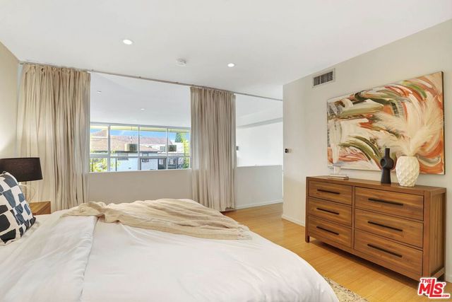 803 Wilcox Avenue 4, Los Angeles, CA 90038