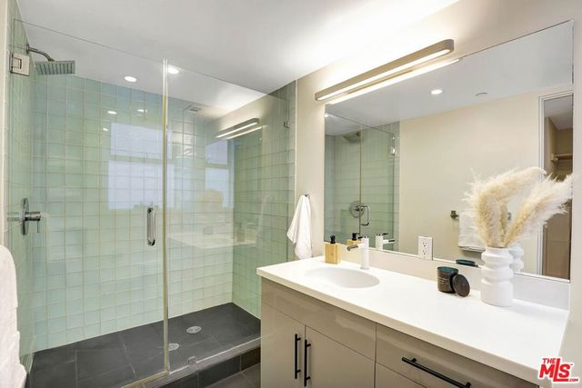 803 Wilcox Avenue 4, Los Angeles, CA 90038