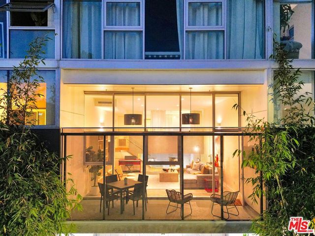 803 Wilcox Avenue 4, Los Angeles, CA 90038