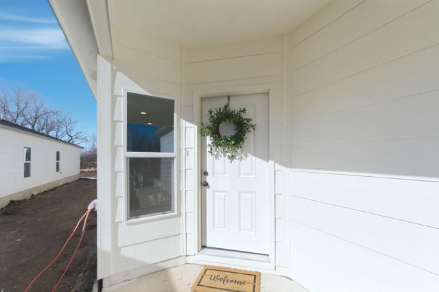 1723 N Main St, Rose Hill, KS 67133