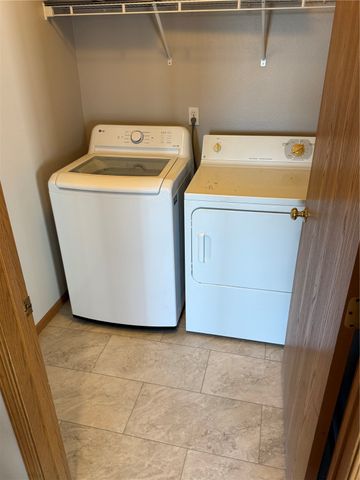 5575 Kacena Avenue, Marion, IA 52302