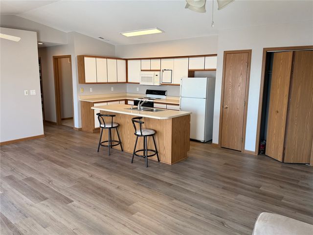 5575 Kacena Avenue, Marion, IA 52302