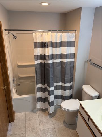 5575 Kacena Avenue, Marion, IA 52302