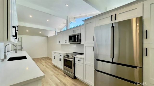 8742 Quakertown Avenue, Northridge, CA 91324