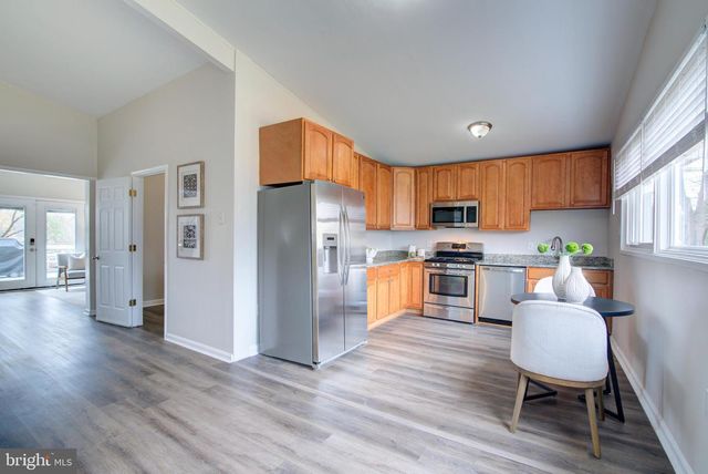 4103 IVANHOE LN, Alexandria, VA 22310