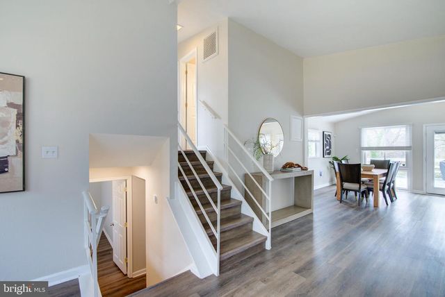 4103 IVANHOE LN, Alexandria, VA 22310