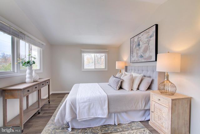 4103 IVANHOE LN, Alexandria, VA 22310