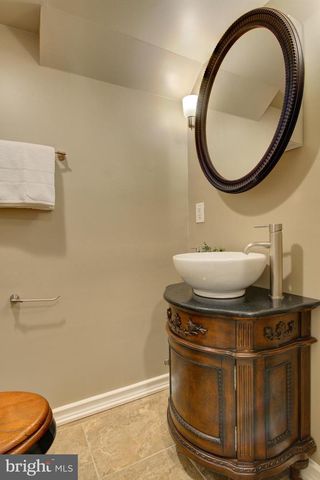 4103 IVANHOE LN, Alexandria, VA 22310