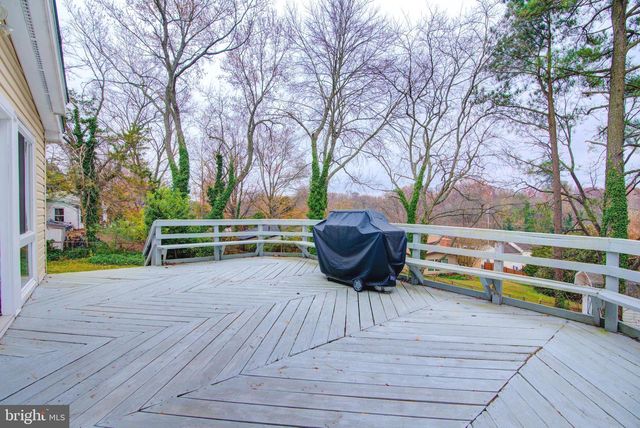 4103 IVANHOE LN, Alexandria, VA 22310