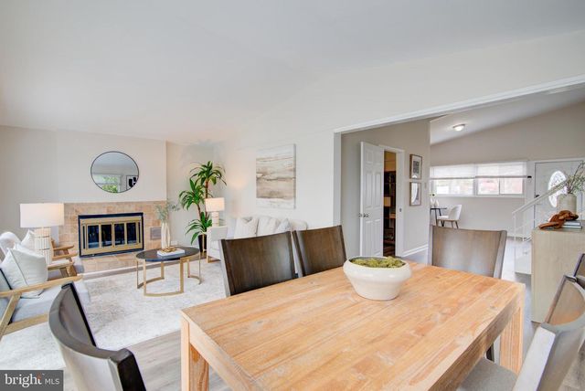 4103 IVANHOE LN, Alexandria, VA 22310