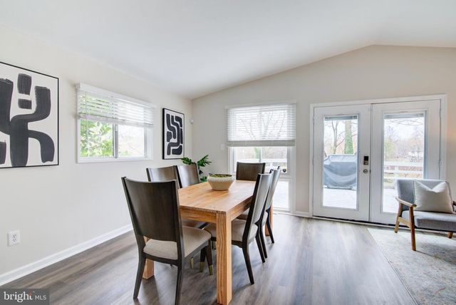 4103 IVANHOE LN, Alexandria, VA 22310