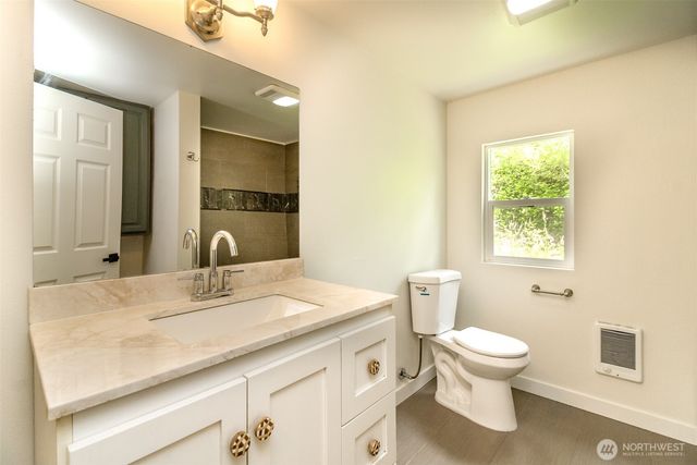 17807 43rd Avenue E, Tacoma, WA 98446