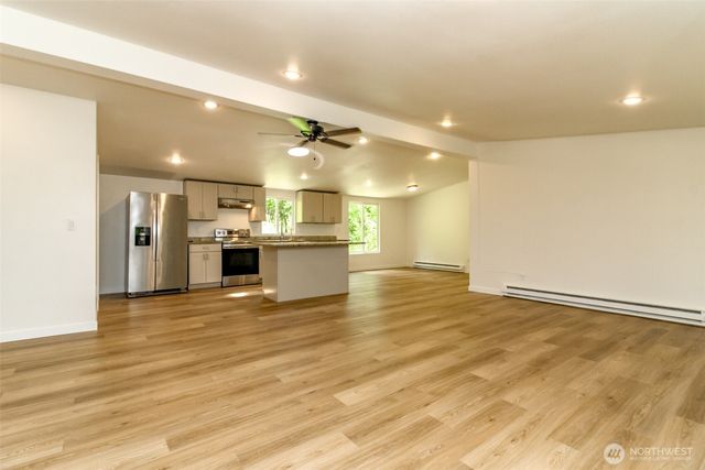 17807 43rd Avenue E, Tacoma, WA 98446