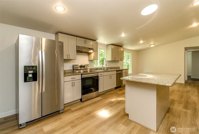 17807 43rd Avenue E, Tacoma, WA 98446
