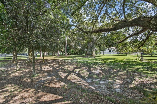 2340 B Road, Loxahatchee Groves, FL 33470
