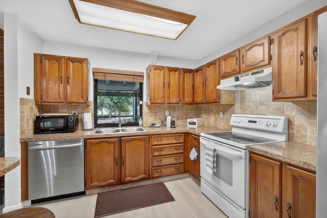 2340 B Road, Loxahatchee Groves, FL 33470