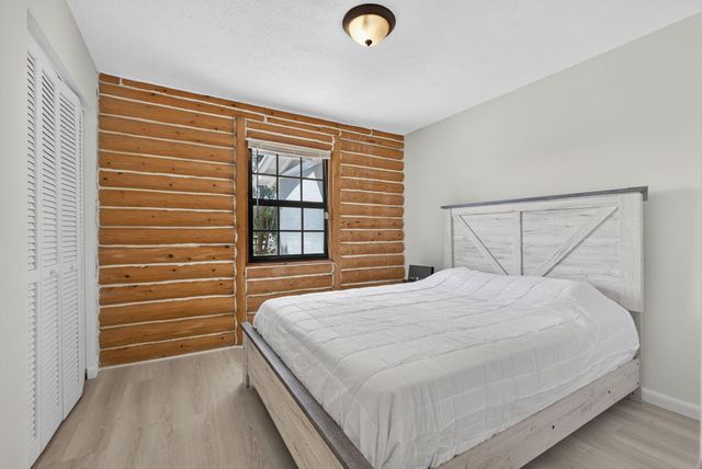 2340 B Road, Loxahatchee Groves, FL 33470