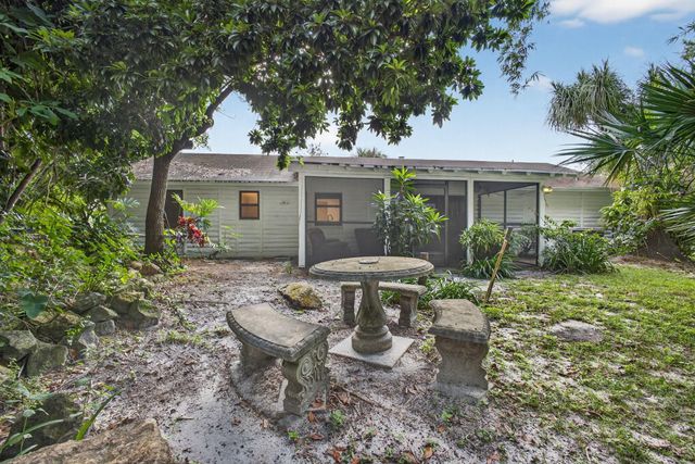 2340 B Road, Loxahatchee Groves, FL 33470