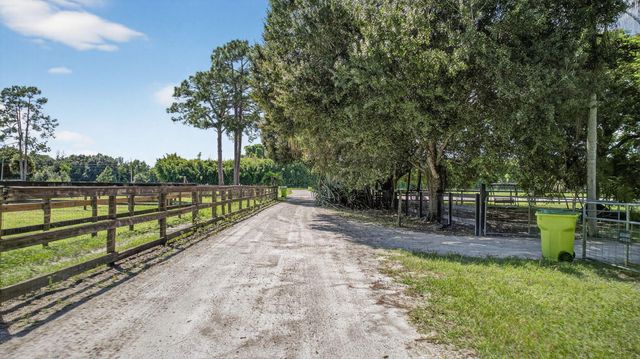 2340 B Road, Loxahatchee Groves, FL 33470