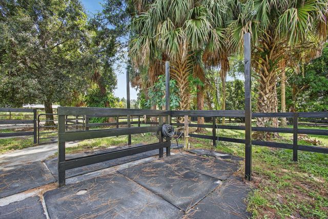 2340 B Road, Loxahatchee Groves, FL 33470