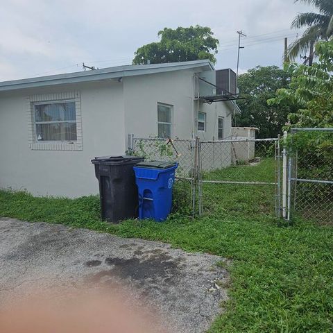 4133 NW 39th Avenue, Lauderdale Lakes, FL 33309