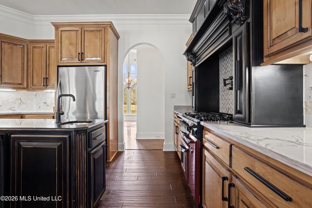 23337 Stablewood Circle, Pass Christian, MS 39571