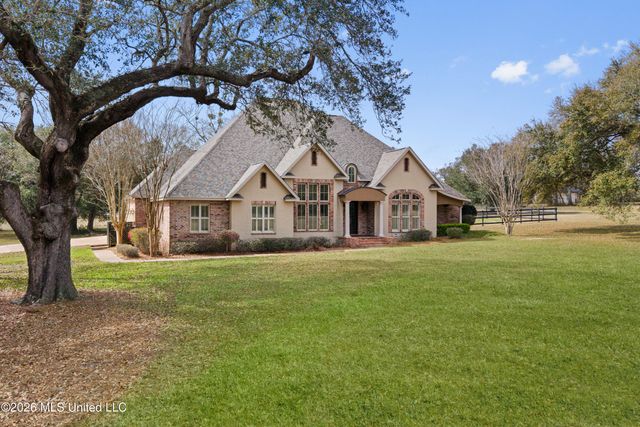 23337 Stablewood Circle, Pass Christian, MS 39571