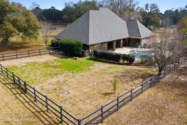 23337 Stablewood Circle, Pass Christian, MS 39571