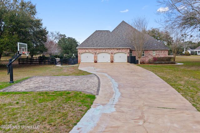 23337 Stablewood Circle, Pass Christian, MS 39571