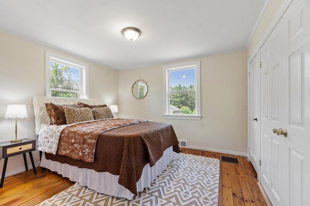 8 Island Pond Road, Pelham, NH 03076