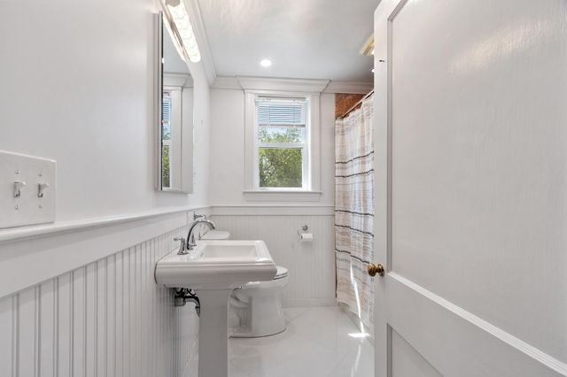 8 Island Pond Road, Pelham, NH 03076