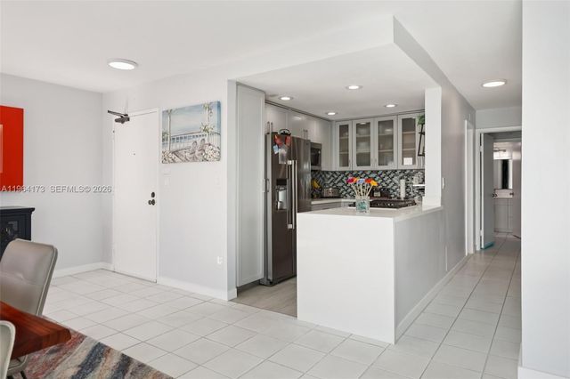 2201 Brickell Ave 77, Miami, FL 33129