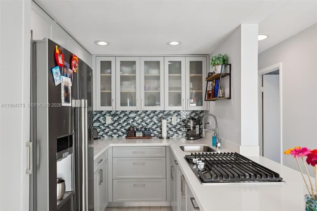 2201 Brickell Ave 77, Miami, FL 33129