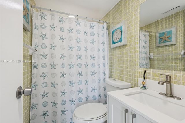 2201 Brickell Ave 77, Miami, FL 33129