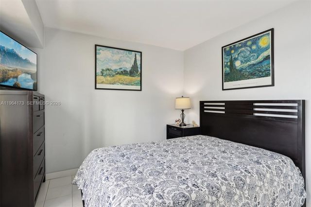 2201 Brickell Ave 77, Miami, FL 33129