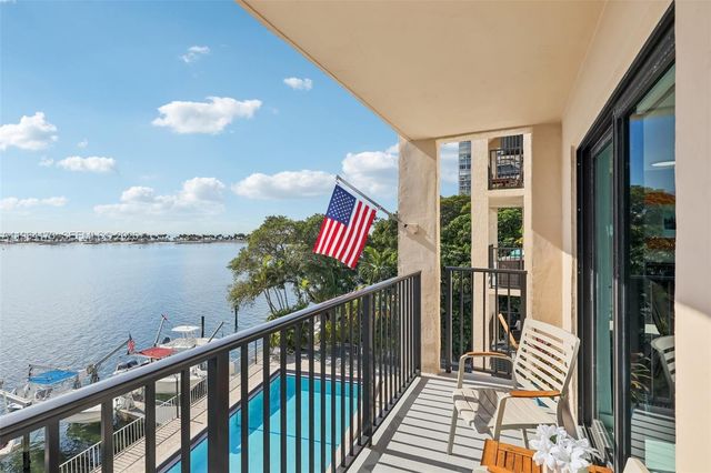 2201 Brickell Ave 77, Miami, FL 33129