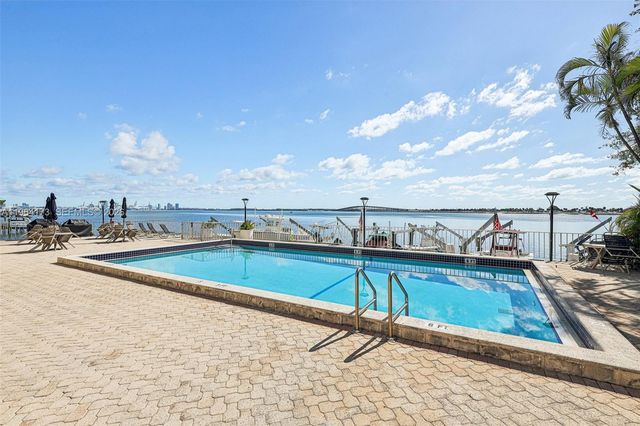 2201 Brickell Ave 77, Miami, FL 33129