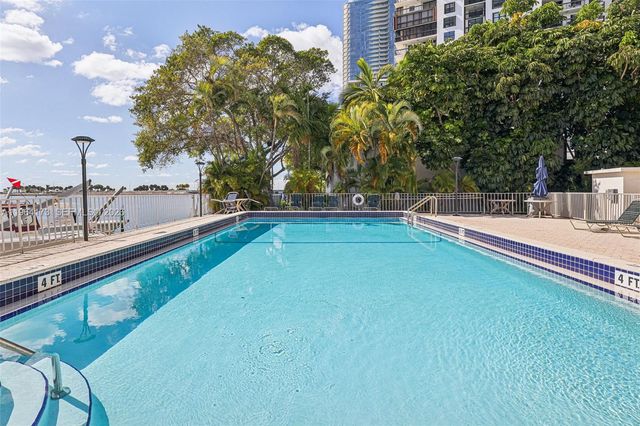 2201 Brickell Ave 77, Miami, FL 33129