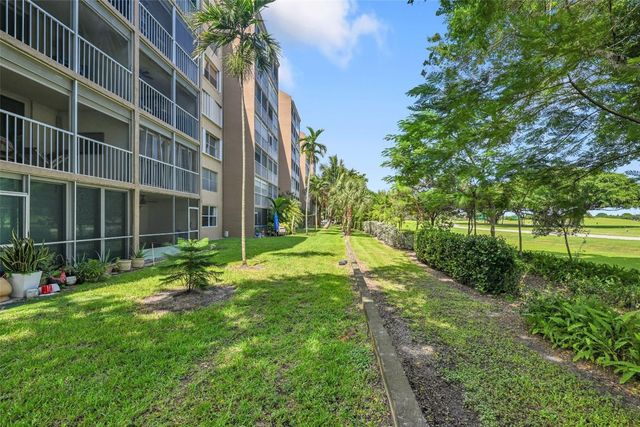 4570 NW 18th Avenue 604, Deerfield Beach, FL 33064