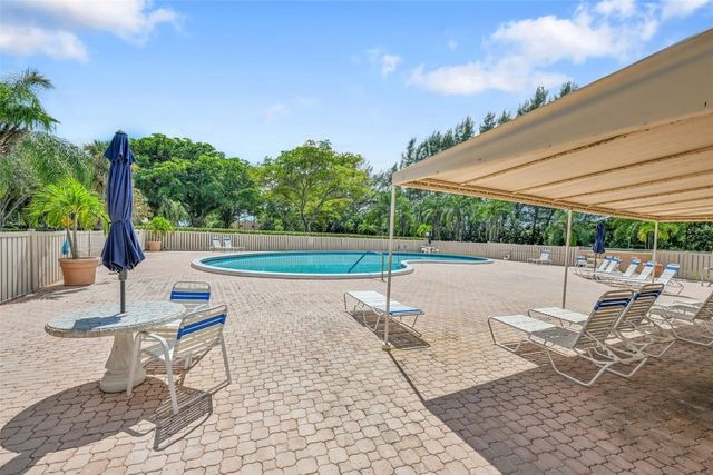 4570 NW 18th Avenue 604, Deerfield Beach, FL 33064