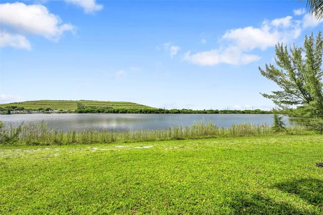 4570 NW 18th Avenue 604, Deerfield Beach, FL 33064